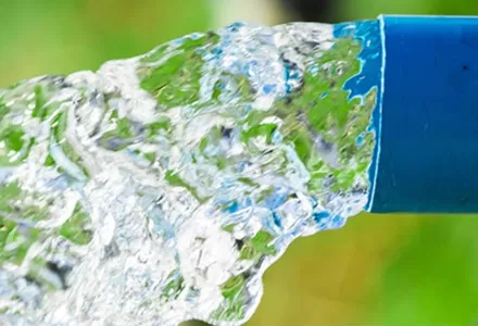 Impulsar los sistemas de purificación de agua con la tecnología de bomba adecuada