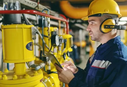 Cómo los transmisores de presión mejoran la eficiencia energética en sistemas industriales